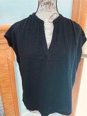 Old Navy black cotton top S